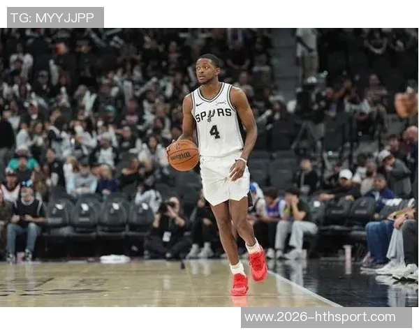 福克斯表现不佳8投4中仅得12分2篮板7助攻罚球命中率低失误频繁